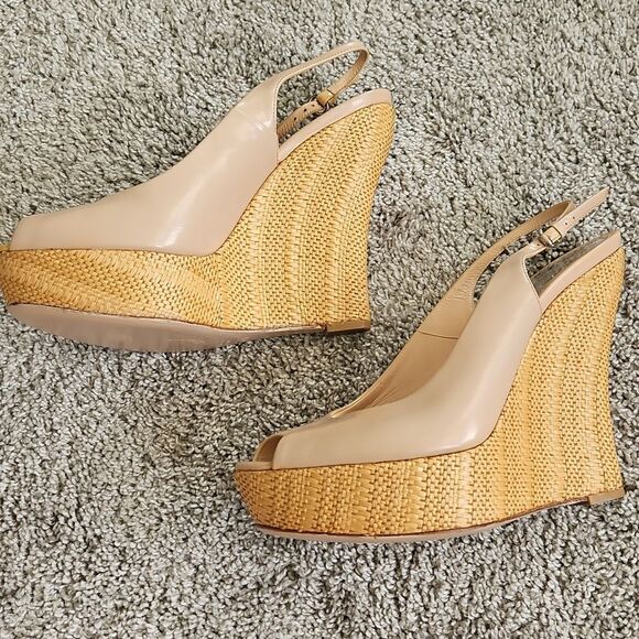 Gucci Beige Peep-Toe Wedges 40.5 - Picture 3 of 10